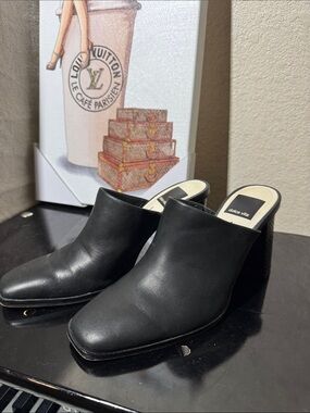Gorgeous Dolce Vita Square Toe Black Super Soft Leather Mule 3” Heels